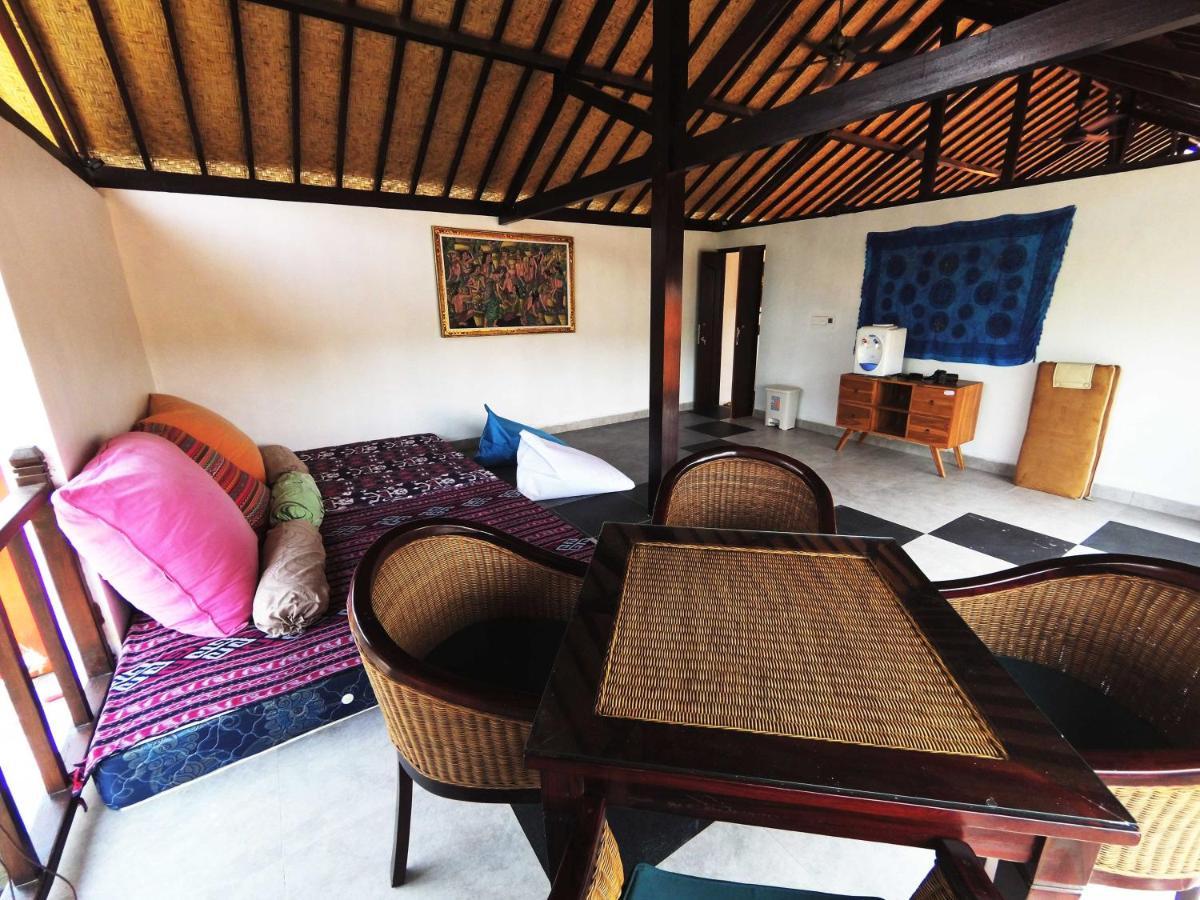 Capung Guesthouse Jimbaran  Exterior photo