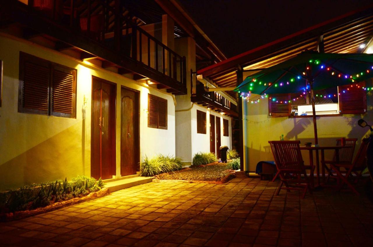 Capung Guesthouse Jimbaran  Exterior photo